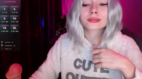 Snapshot of hey_nora_ chatting on December 26, 2024, 4:32 am  Nora  online show from December 26, 2024, 4:32 am