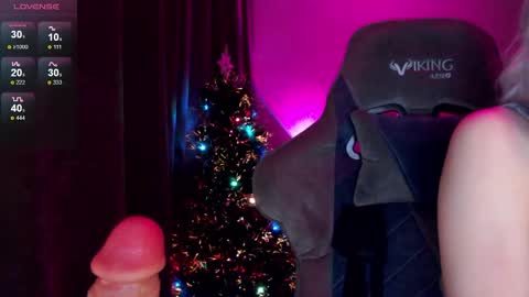 Snapshot of hey_nora_ chatting on December 27, 2024, 2:25 am  Nora  online show from December 27, 2024, 2:25 am