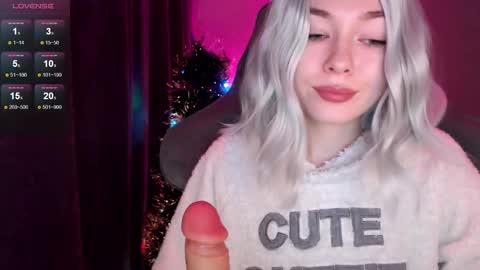 Snapshot of hey_nora_ chatting on January 24, 2025, 3:00 am  Nora  online show from January 24, 2025, 3:00 am