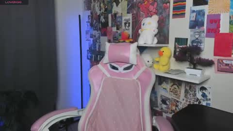 Tessa online show from April 15, 2026, 8:20 pm