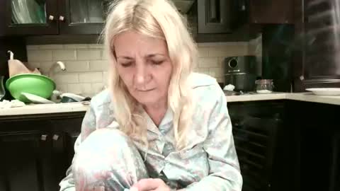 Heyheygrey online show from November 4, 2025, 5:50 am