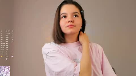 Snapshot of heyim_laura chatting on May 2, 2026, 2:16 am Laura online show from May 2, 2026, 2:16 am