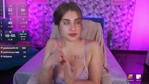 Snapshot of heykittenn chatting on April 29, 2026, 5:30 pm heykittenn online show from April 29, 2026, 5:30 pm