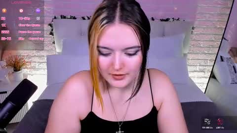 Amazing Mary  online show from October 8, 2025, 11:08 am