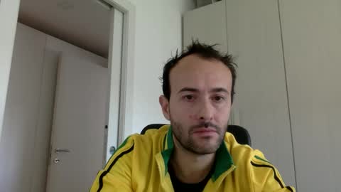 hhombre online show from September 29, 2025, 8:52 am