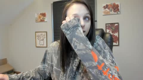 Paige online show from October 2, 2025, 1:40 pm