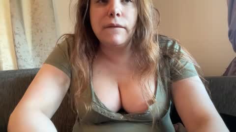 hichemlacoste333 online show from September 23, 2025, 12:41 pm