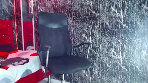 Snapshot of hidan_22 chatting on February 11, 2025, 6:55 pm HIDAN online show from February 11, 2025, 6:55 pm