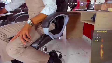 Snapshot of hiddenoffice chatting on December 27, 2024, 10:05 pm George online show from December 27, 2024, 10:05 pm