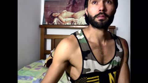 hideonbush online show from December 1, 2025, 4:06 am