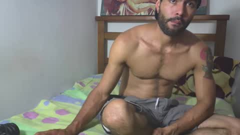 hideonbush online show from December 18, 2025, 3:45 am