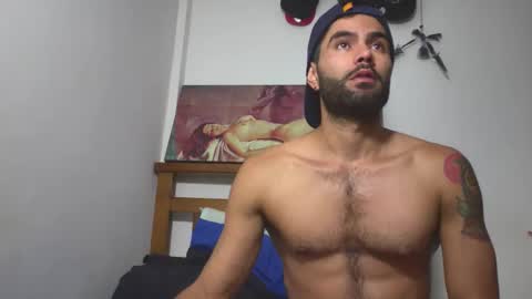 Snapshot of hideonbush051 chatting on January 19, 2026, 2:15 am hideonbush online show from January 19, 2026, 2:15 am