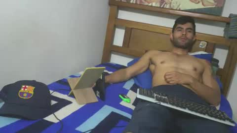 Snapshot of hideonbush051 chatting on January 31, 2026, 8:29 pm hideonbush online show from January 31, 2026, 8:29 pm