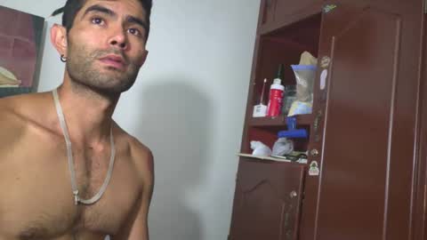 Snapshot of hideonbush051 chatting on February 27, 2026, 2:50 pm hideonbush online show from February 27, 2026, 2:50 pm