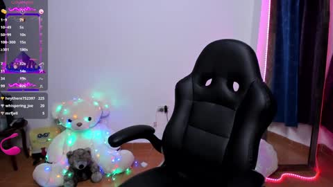 Snapshot of hidianapaola chatting on February 9, 2025, 3:11 am Diana online show from February 9, 2025, 3:11 am