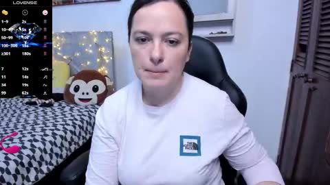 Snapshot of hidianapaola chatting on October 29, 2025, 6:53 pm Diana online show from October 29, 2025, 6:53 pm