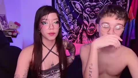 Snapshot of highandcomfy chatting on February 19, 2025, 6:33 am High he Comfy she online show from February 19, 2025, 6:33 am