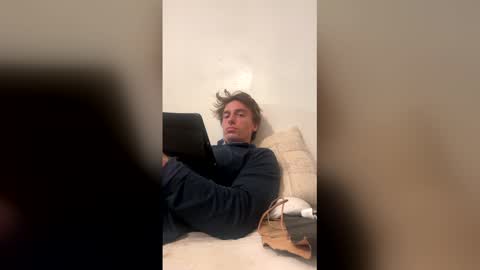 Snapshot of highvolatageusa chatting on February 25, 2026, 11:31 am Drake online show from February 25, 2026, 11:31 am