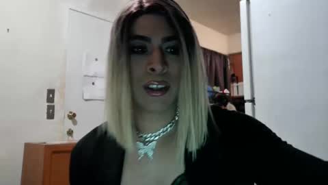 Snapshot of hihheelstranny chatting on January 25, 2025, 9:47 am hihheelstranny online show from January 25, 2025, 9:47 am