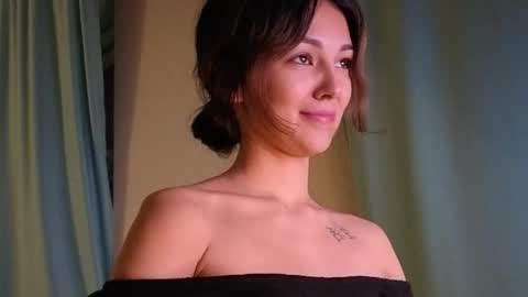 HIHIKA online show from April 23, 2026, 10:12 pm