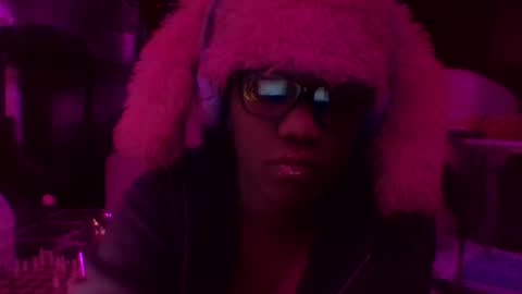 hiimz3 online show from February 23, 2026, 1:03 am