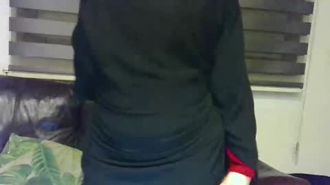 Hijabi Girls online show from April 17, 2026, 9:34 am