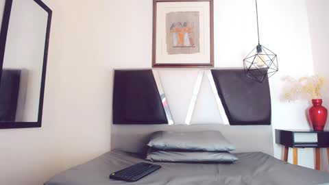 Hilary Avilan online show from January 17, 2025, 7:27 pm