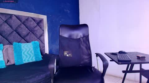 Snapshot of hilary_banks1 chatting on April 10, 2026, 6:29 am hilary banks online show from April 10, 2026, 6:29 am