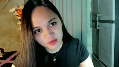 Snapshot of hilarymolly chatting on June 30, 2026, 7:37 pm hilarymolly online show from June 30, 2026, 7:37 pm