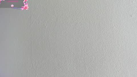 Snapshot of hilarythomsom chatting on February 4, 2026, 12:00 pm Hilary Thomsom online show from February 4, 2026, 12:00 pm