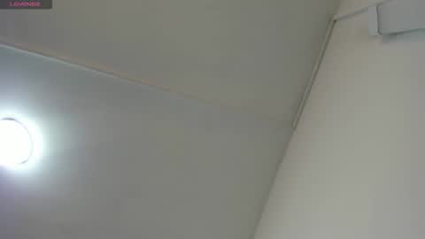 Snapshot of hilarythomsom chatting on February 25, 2026, 12:04 pm Hilary Thomsom online show from February 25, 2026, 12:04 pm