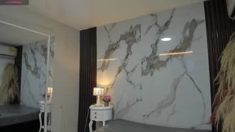 Snapshot of hilarythomsom chatting on March 9, 2026, 11:58 am Hilary Thomsom online show from March 9, 2026, 11:58 am