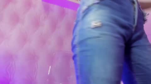  Hillary  online show from February 28, 2025, 4:43 am