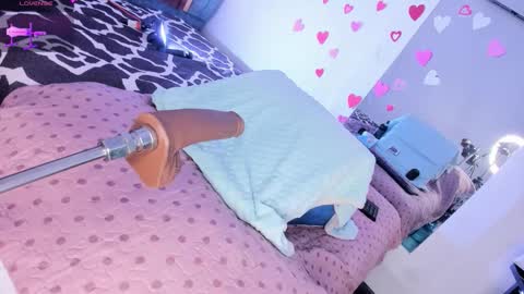 Snapshot of hillary_smile chatting on March 3, 2026, 8:37 pm Hilary online show from March 3, 2026, 8:37 pm