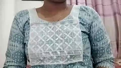 himuhimu22 online show from January 15, 2026, 11:37 am