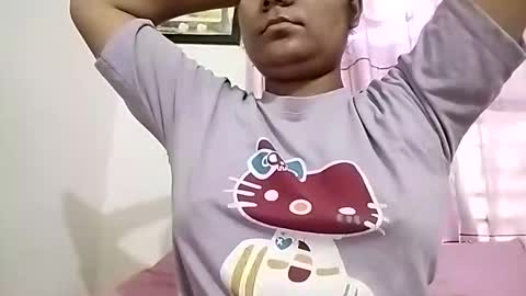 Snapshot of himuhimu22 chatting on April 14, 2026, 5:35 am himuhimu22 online show from April 14, 2026, 5:35 am