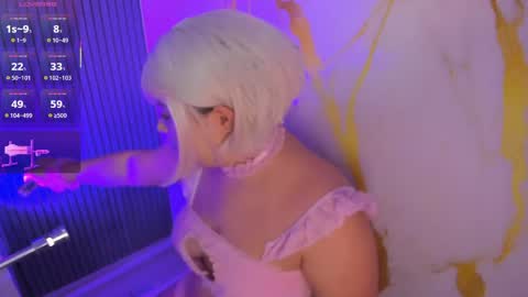 hinata_dolly online show from May 19, 2026, 11:38 am