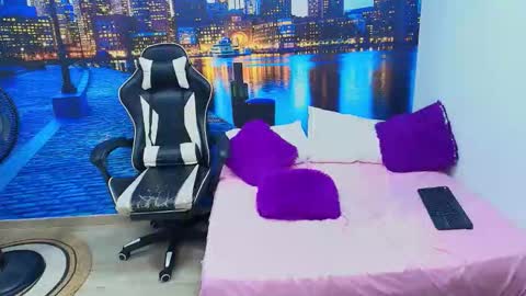 Snapshot of hinataii chatting on February 19, 2026, 8:32 am hinataii online show from February 19, 2026, 8:32 am