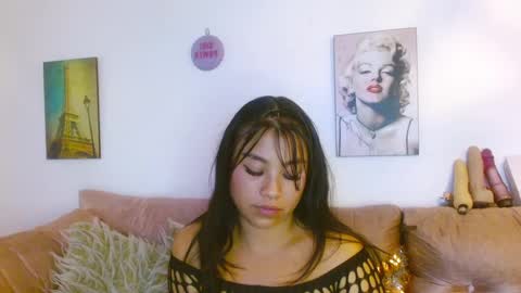 Snapshot of hinataleecs chatting on January 21, 2025, 12:18 pm hinata lee online show from January 21, 2025, 12:18 pm