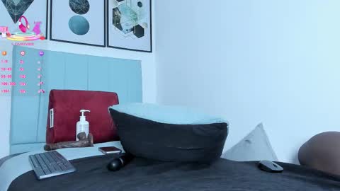 Hinazuru online show from March 25, 2026, 7:09 pm