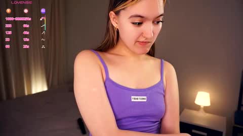 Snapshot of hip_hop_baby chatting on February 21, 2025, 1:55 am Leya Day Mary Night PvT Open online show from February 21, 2025, 1:55 am