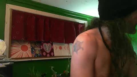 Snapshot of hippiedad333 chatting on April 19, 2026, 9:41 am hippiedad333 online show from April 19, 2026, 9:41 am