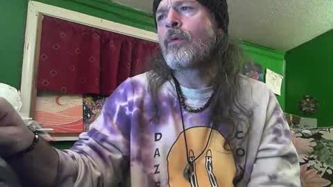Snapshot of hippiedad333 chatting on April 27, 2026, 2:09 am hippiedad333 online show from April 27, 2026, 2:09 am