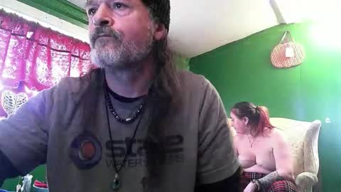 Snapshot of hippiedad333 chatting on April 27, 2026, 7:23 pm hippiedad333 online show from April 27, 2026, 7:23 pm