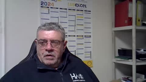 Snapshot of hippopotame17 chatting on December 2, 2024, 5:26 am hippo online show from December 2, 2024, 5:26 am