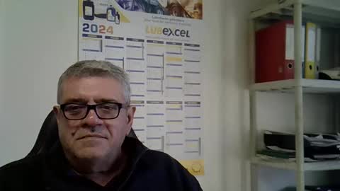 Snapshot of hippopotame17 chatting on December 4, 2024, 10:13 am hippo online show from December 4, 2024, 10:13 am