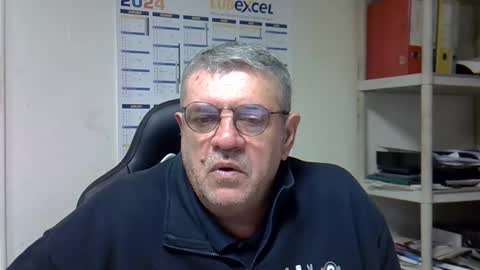 Snapshot of hippopotame17 chatting on December 5, 2024, 6:10 am hippo online show from December 5, 2024, 6:10 am