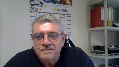 Snapshot of hippopotame17 chatting on December 5, 2024, 1:49 pm hippo online show from December 5, 2024, 1:49 pm