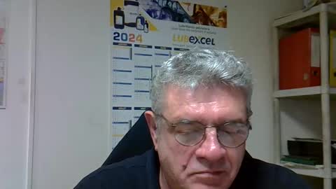 Snapshot of hippopotame17 chatting on January 2, 2025, 4:35 pm hippo online show from January 2, 2025, 4:35 pm