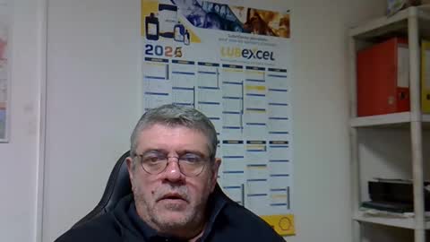 Snapshot of hippopotame17 chatting on January 9, 2025, 7:10 am hippo online show from January 9, 2025, 7:10 am